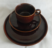 Lade das Bild in den Galerie-Viewer, KAFFEETASSE - Keramik / Steingut, Einfärbiges Dekor (A)