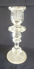 Lade das Bild in den Galerie-Viewer, KERZENSTÄNDER - Press- / Hartglas, Klassischer Schliff Dekor (G)