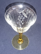 Lade das Bild in den Galerie-Viewer, 2er Set GETRÄNKEGLÄSER - Hartglas, Pflanzen Weintrauben Dekor