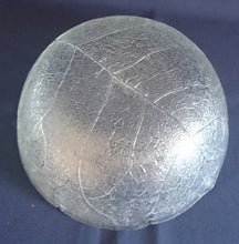 Lade das Bild in den Galerie-Viewer, OBSTSCHALE - Hartglas, Geschliffenes Adriges Geäst Dekor