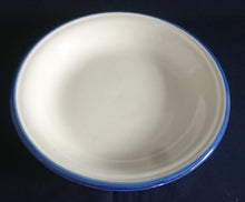 Lade das Bild in den Galerie-Viewer, SUPPENTELLER - Keramik / Steingut, Blauer Dekorrand