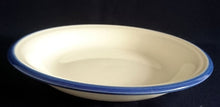 Lade das Bild in den Galerie-Viewer, SUPPENTELLER - Keramik / Steingut, Blauer Dekorrand