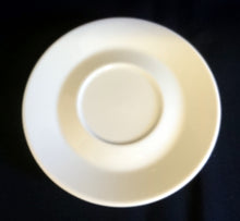 Lade das Bild in den Galerie-Viewer, UNTERTASSE - Porzellan, Einfärbiges Klassisch Dekor