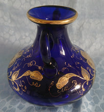 Lade das Bild in den Galerie-Viewer, AMPHORENVASE - Hartglas, Handbemalt, Blumen Blüten Goldrand Dekor