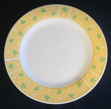 Lade das Bild in den Galerie-Viewer, DESSERTTELLER - Porzellan, Blätter Punkte Abstrakt Dekor