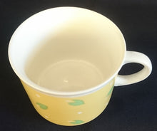 Lade das Bild in den Galerie-Viewer, KAFFEETASSE - Porzellan, Blätter Punkte Abstrakt Dekor