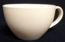 Lade das Bild in den Galerie-Viewer, 2er CAPPUCCINO KAFFEEPOTT GEDECK "White Basics" - Porzellan, Modernes Einfärbiges Form Dekor