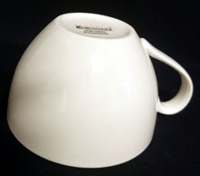 Lade das Bild in den Galerie-Viewer, 2er CAPPUCCINO KAFFEEPOTT GEDECK "White Basics" - Porzellan, Modernes Einfärbiges Form Dekor