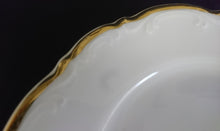 Lade das Bild in den Galerie-Viewer, DESSERTTELLER - Porzellan, Relief Goldrand Dekor