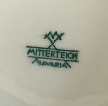 Lade das Bild in den Galerie-Viewer, KAFFEETASSE - Porzellan, Flora Blumen Blüten Rosen Knospen Pflanzen Motiv Dekor