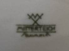 Lade das Bild in den Galerie-Viewer, 2er Set 3er KAFFEEGEDECKE - Porzellan, Platinrand Abstrakter Geometrisches Muster Relief Dekor