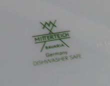 Lade das Bild in den Galerie-Viewer, SUPPENTELLER "Roma" - Porzellan, Rand Innen Linie Breiter Rand Motiv Dekor