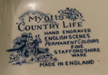 Lade das Bild in den Galerie-Viewer, 22 Teiliges KAFFEESERVICE "Country Life" - Keramik / Steingut (Fine Staffordshire Ware), Englisches Landleben Scenen Motiv Dekor, Hand graviert