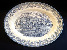 Lade das Bild in den Galerie-Viewer, SERVIERPLATTE "Country Life" - Keramik / Steingut (Fine Staffordshire Ware), Ovale Form, Englisches Landleben Scenen Motiv Dekor, Hand graviert