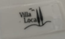 Lade das Bild in den Galerie-Viewer, DESSERTSCHALE "Villa Loca" - Keramik / Steingut, Zweifärbiges Dreieckige Form Design Dekor