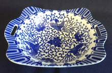 Lade das Bild in den Galerie-Viewer, GEBÄCKSCHALE - Porzellan, Abstraktes Girlanden Vogel Blumenblüten Motiv Dekor