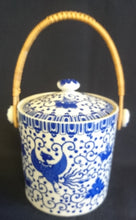 Lade das Bild in den Galerie-Viewer, VORRATSSBEHÄLTER MIT DECKEL & GRIFF - Porzellan, Abstraktes Girlanden Vogel Blumenblüten Motiv Dekor