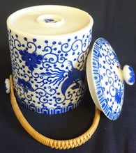 Lade das Bild in den Galerie-Viewer, VORRATSSBEHÄLTER MIT DECKEL & GRIFF - Porzellan, Abstraktes Girlanden Vogel Blumenblüten Motiv Dekor