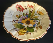 Lade das Bild in den Galerie-Viewer, 3er Set WAND SAMMELTELLER - Keramik / Steingut, Mehrfarbige Verschiedene Blumenwiesen Brauner Dekorrand