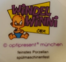 Lade das Bild in den Galerie-Viewer, KAFFEETASSE - Porzellan, Windel Winni Baby Bade Handtuch Peter Weitere Sprüche Aufschrift Motiv Dekor