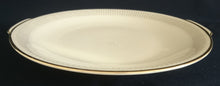 Lade das Bild in den Galerie-Viewer, SERVIER- BEILAGENTELLER - Porzellan, Goldrand Griff Linien Striche Punkte Relief Motiv Dekor
