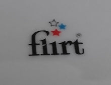 Lade das Bild in den Galerie-Viewer, DESSERTTELLER "Flirt" - Porzellan, Weihnachten Advent Christ Tannenbaum Geschenke Sterne Schaukelpferd Zweige Linien Motiv Dekor