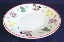 Lade das Bild in den Galerie-Viewer, 2er KAFFEEGEDECK "Flirt" - Porzellan, Weihnachten Advent Christ Tannenbaum Geschenke Sterne Schaukelpferd Zweige Linien Motiv Dekor