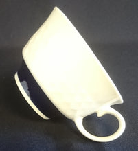 Lade das Bild in den Galerie-Viewer, 3er KAFFEEGEDECK - Fine China Porzellan, Echt Kobalt Breite Linien Balken Motiv Dekor