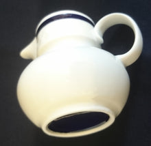 Lade das Bild in den Galerie-Viewer, MILCHKÄNNCHEN - Fine China Porzellan, Echt Kobalt Klassisch Zweifarbig Dekor