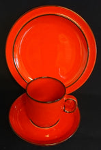 Lade das Bild in den Galerie-Viewer, DESSERTTELLER "Scandic" - Keramik / Steingut, Zweifärbiges Linien Rand Dekor