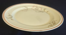 Lade das Bild in den Galerie-Viewer, DESSERTTELLER - "Winifred" - Porzellan, Blumen / Linien Klassisch Dekor