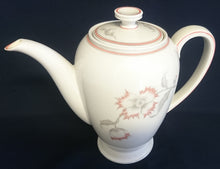 Lade das Bild in den Galerie-Viewer, 5er Set KAFFEEKANNE MIT DECKEL / MILCHKÄNNCHEN / ZUCKERDOSE MIT DECKEL - "Winifred" - Porzellan, Blumen / Linien Klassisch Dekor