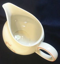 Lade das Bild in den Galerie-Viewer, 5er Set KAFFEEKANNE MIT DECKEL / MILCHKÄNNCHEN / ZUCKERDOSE MIT DECKEL - "Winifred" - Porzellan, Blumen / Linien Klassisch Dekor
