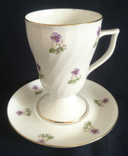 Lade das Bild in den Galerie-Viewer, KAFFEETASSE - Porzellan, Blumen Goldrand Dekor (2. Wahl)