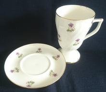 Lade das Bild in den Galerie-Viewer, UNTERTASSE - Porzellan, Blumen Goldrand Dekor (2. Wahl)