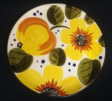 Lade das Bild in den Galerie-Viewer, 3er KAFFEEGEDECK "Madeira" - Keramik / Steingut, Sonnenblumen Blüten Pflanzen Motiv Randdekor, Handbemalt