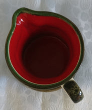 Lade das Bild in den Galerie-Viewer, MILCHKÄNNCHEN "Tirol" - Keramik / Steingut, Rosen Motiv Dekor, Handbemalt