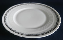 Lade das Bild in den Galerie-Viewer, 2er Set 3er TEEGEDECKE - Porzellan, Goldrand Linien Abstrakt Ranken Girlanden Motiv Dekor