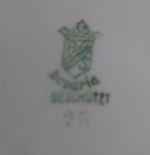 Lade das Bild in den Galerie-Viewer, 2er Set DESSERTTELLER - Porzellan, Goldrand Linien Abstrakt Ranken Girlanden Motiv Dekor