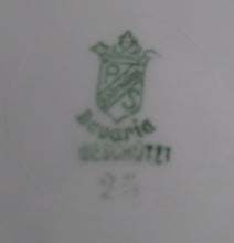 Lade das Bild in den Galerie-Viewer, 2er Set 3er TEEGEDECKE - Porzellan, Goldrand Linien Abstrakt Ranken Girlanden Motiv Dekor