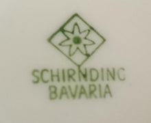 Lade das Bild in den Galerie-Viewer, KAFFEETASSE - Porzellan, Flora Blumen Blüten Pflanzen Motiv Wellen Relief Dekor