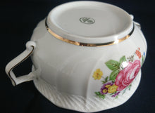 Lade das Bild in den Galerie-Viewer, SUPPENTASSE - Porzellan, Klassisch Style, Rosenmotiv Goldrand Dekor