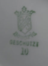 Lade das Bild in den Galerie-Viewer, 2er Set UNTERTASSEN - Porzellan, Goldrand Linien Abstrakt Ranken Girlanden Motiv Dekor