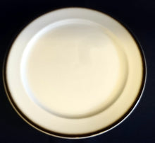 Lade das Bild in den Galerie-Viewer, DESSERTTELLER - Porzellan, Schwarzer Dekorrand