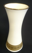 Lade das Bild in den Galerie-Viewer, BLUMENVASE - Porzellan, Goldrand Kreise Abstrakt Dekor