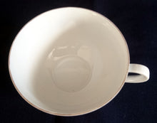 Lade das Bild in den Galerie-Viewer, 2er Set TEETASSEN - Porzellan, Enzian Blumenblüten Goldrand Dekor