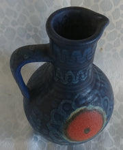 Lade das Bild in den Galerie-Viewer, KANNE "Fat Lava" - Keramik / Steingut, Künstlerisches Dekor, Handarbeit