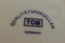 Lade das Bild in den Galerie-Viewer, 2er Set 2er KAFFEEGEDECKE "Classica" - Porzellan, Geometrischer X Kreuz Rand Dekor