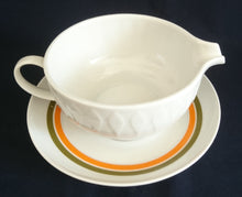 Lade das Bild in den Galerie-Viewer, 2er Set 2er SUPPENTASSEN GEDECK - Porzellan, Linien Tropfenform Relief Dekor