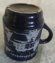 Lade das Bild in den Galerie-Viewer, GLÜHWEINTASSE - Keramik / Steingut, Abendliches Winterschnee Kirchen Dorf Gebäude Motiv Dekor, Wellco Design